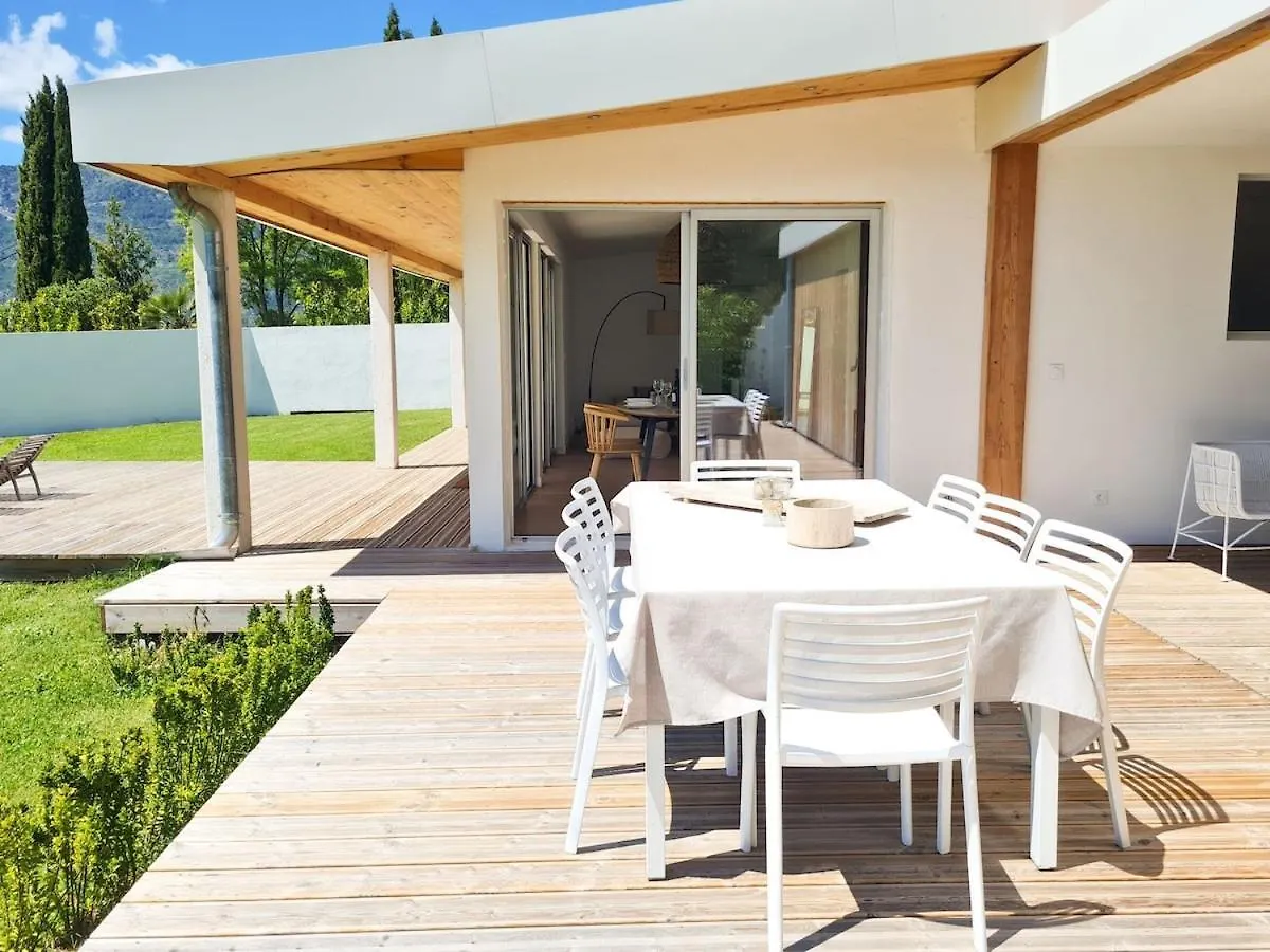 Villa Californienne Au Calme Berre-les-Alpes 0*,